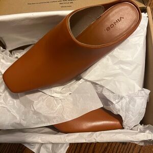Vince leather sophisticated mule, Brand new.